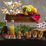 TC - FAUX MELAMINE CAST IRON SERVING TRAY WITH HANDLES 36 x 25.5 x 3.2 CM - Image 4