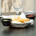 TC - NACHOS ROUND BASKET WITH INTEGRATED RAMEKIN HOLDERS 28.5 x 20.9 x 5.4 CM - Image 2