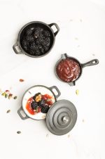 COMAS - CAST IRON MINI COOKING POT W/3 FEET 11 x 9.5 CM - Image 2