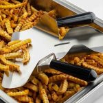 TC - DUAL HANDLE FRENCH FRY SCOOP ST/ST 23 x 23.5 x 5.5 CM - Image 2