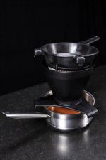 MATFER - EXOGLASS MESH STRAINER HOLDER BLACK UP TO 24 CM - Image 2