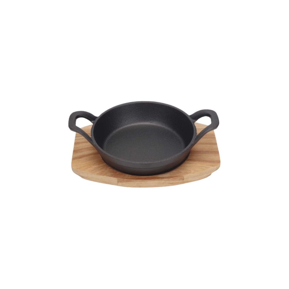 5202305839834.jpg ANKOR - CAST IRON ROUND SERVING PAN 18 CM WITH WOODEN BOARD - Image 1
