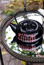 ESPIEL - TEA POT BLACK WITH RED LETTERS 19 x 14 x 8 CM / 600 ML - Image 2