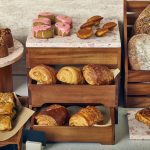 GENWARE - ACACIA WOOD 3 TIER DISPLAY STAND GN 1/2 32.5 x 26.5 x 22 CM - Image 2
